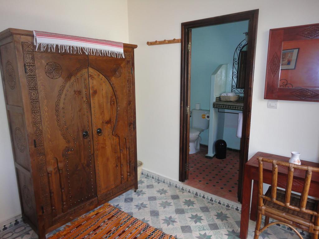 Dar Yanis Hotel Rabat Exterior photo