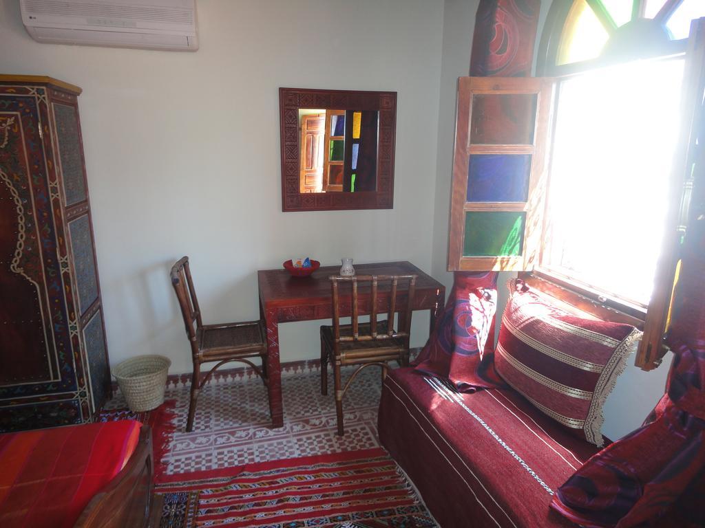 Dar Yanis Hotel Rabat Exterior photo